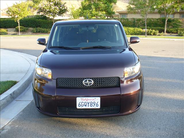 Scion xB 2009 photo 2