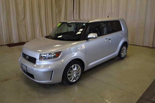 Scion xB 2009 photo 1