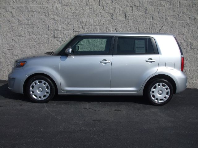 Scion xB 2009 photo 6