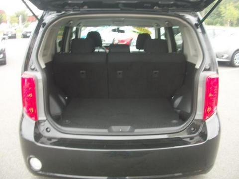 Scion xB 2010 photo 2