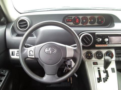 Scion xB 2010 photo 1