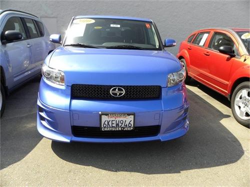 Scion xB 2010 photo 1