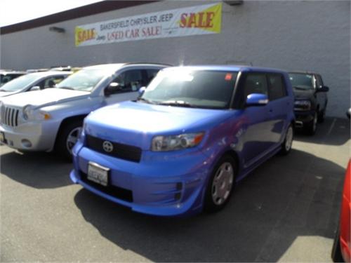 Scion xB 2010 photo 2