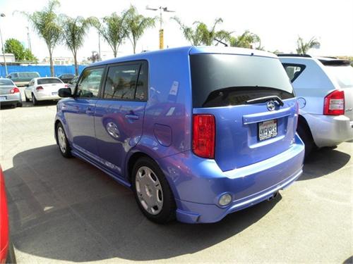 Scion xB 2010 photo 5