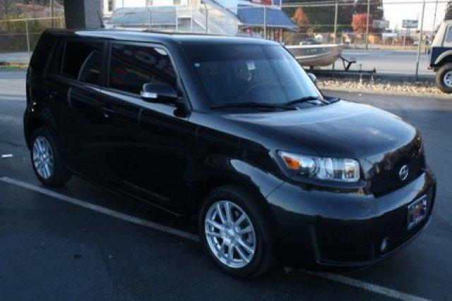 Scion xB 2010 photo 5