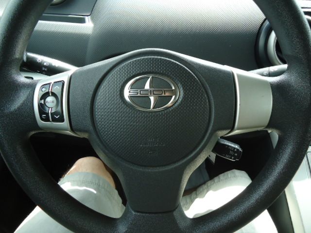 Scion xB 2010 photo 14