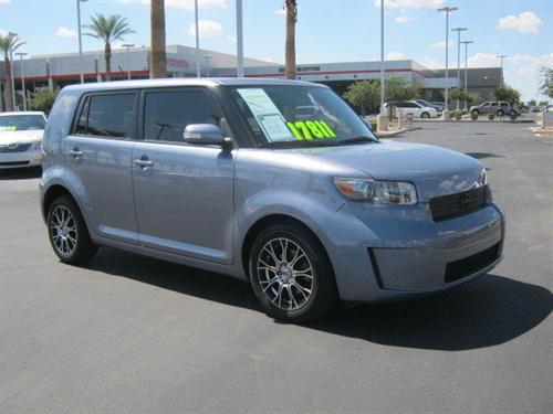Scion xB 2010 photo 5