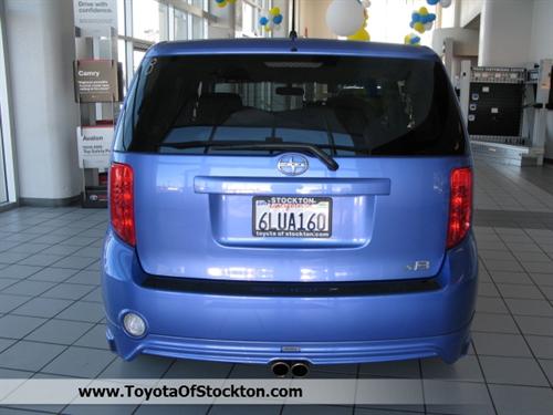 Scion xB 2010 photo 5