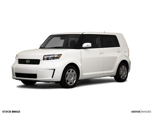 Scion xB 2010 photo 1