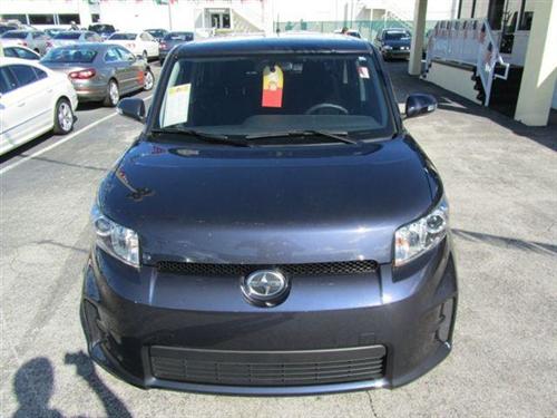 Scion xB 2011 photo 4
