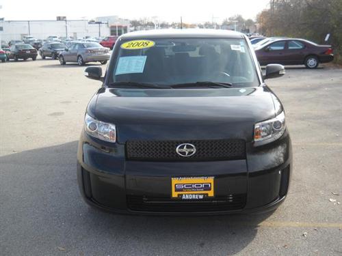 Scion xB 2011 photo 1