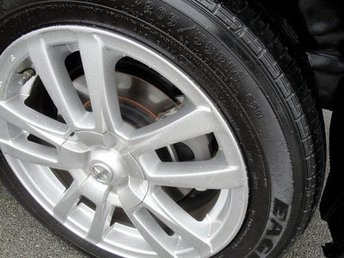 Scion xB 2011 photo 1