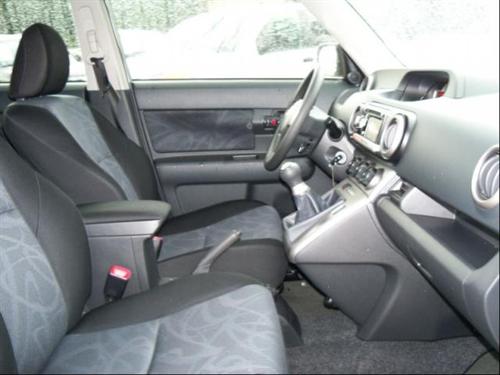 Scion xB 2011 photo 4