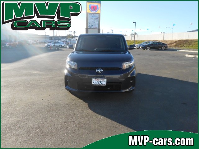 Scion xB 2012 photo 1