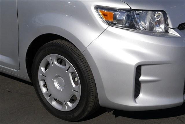 Scion xB 2012 photo 1