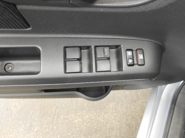 Scion xB 2012 photo 3