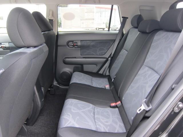 Scion xB 2012 photo 3
