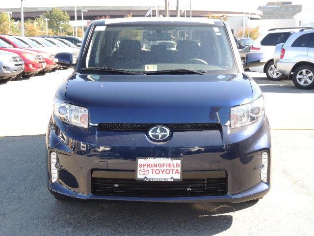 Scion xB 2013 photo 4