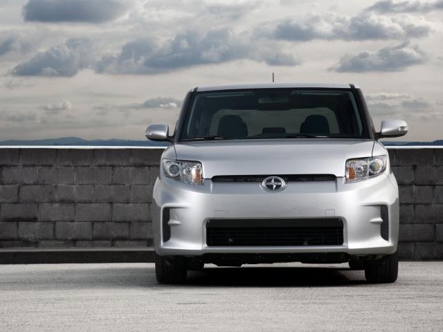 Scion xB 2013 photo 2