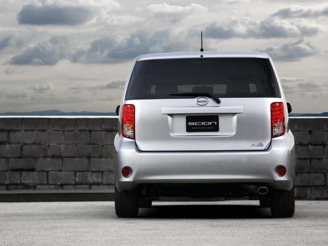 Scion xB 2013 photo 4
