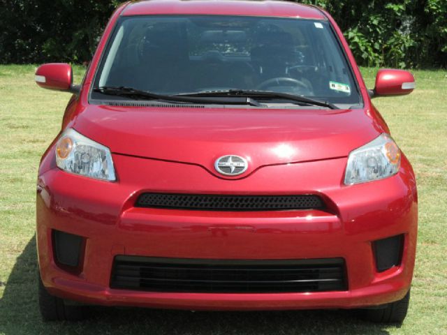Scion xD 2008 photo 4