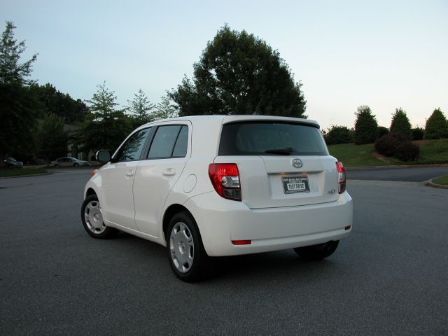 Scion xD 2008 photo 1
