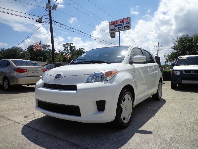 Scion xD 2010 photo 4