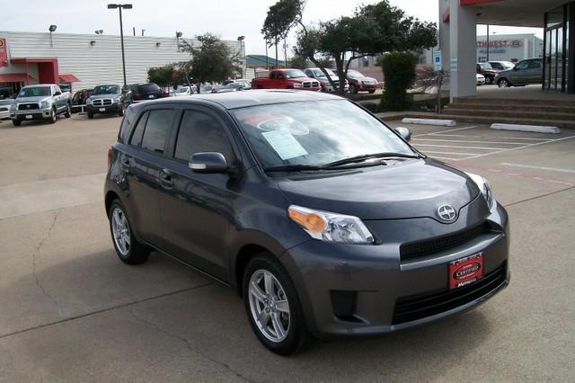 Scion xD 2010 photo 1