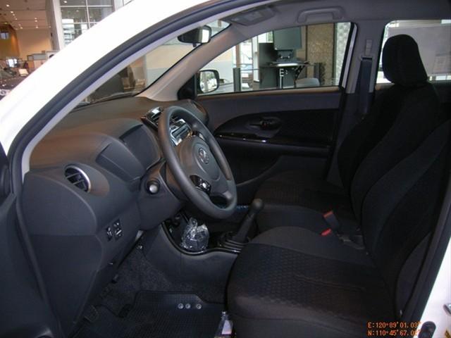 Scion xD 2010 photo 2
