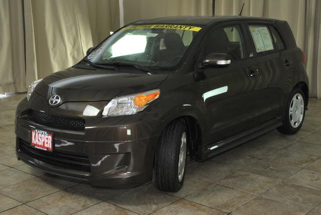 Scion xD 2011 photo 3