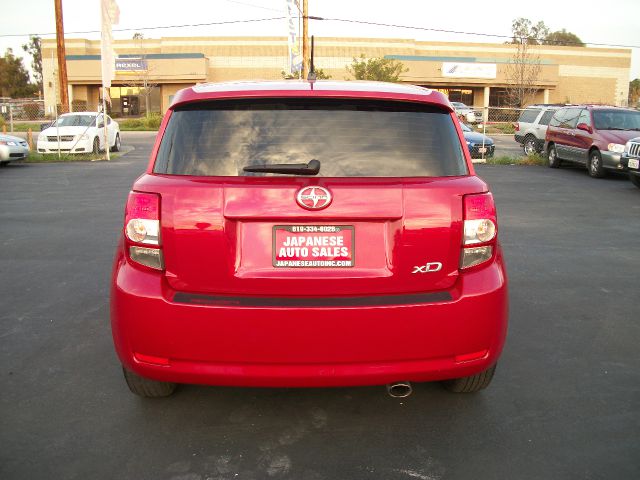 Scion xD 2011 photo 3