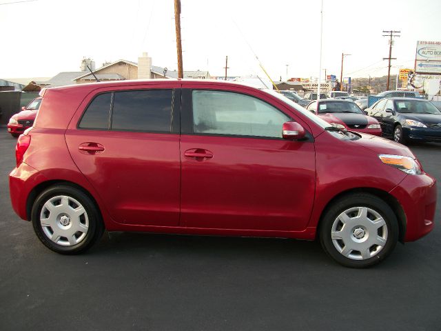 Scion xD 2011 photo 4