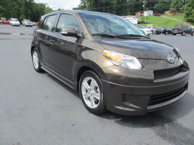 Scion xD 2011 photo 1