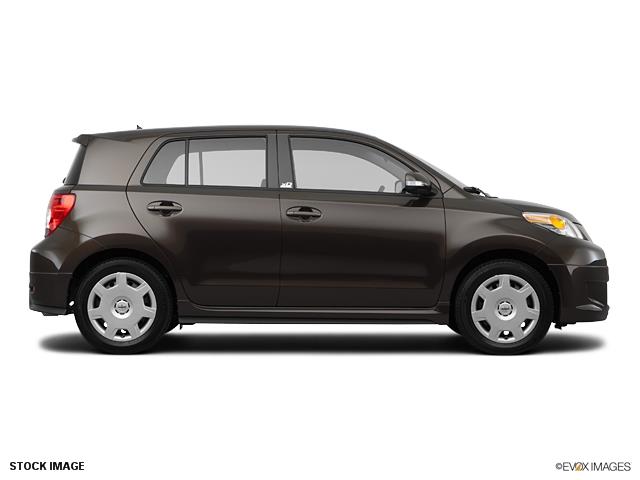 Scion xD 2011 photo 2
