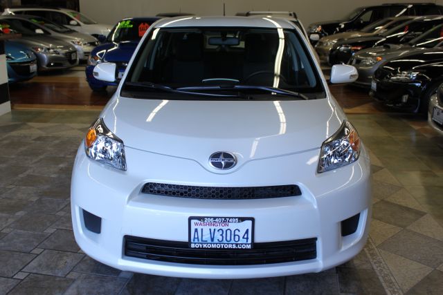 Scion xD 2012 photo 1