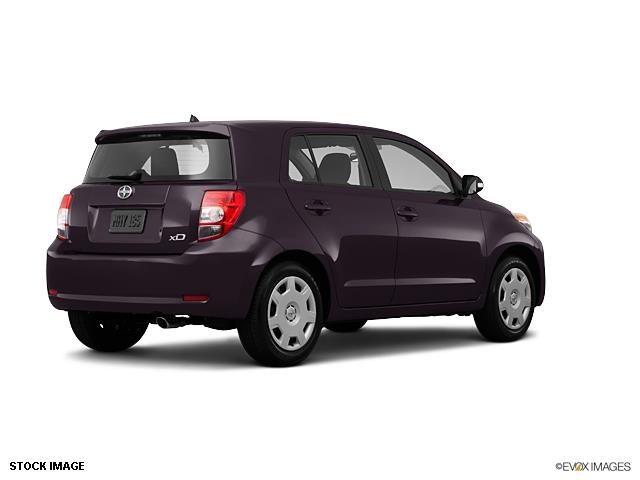 Scion xD 2012 photo 2