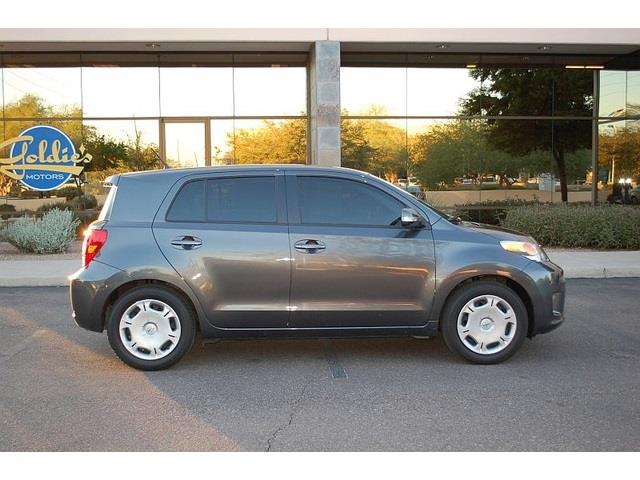 Scion xD 2012 photo 1