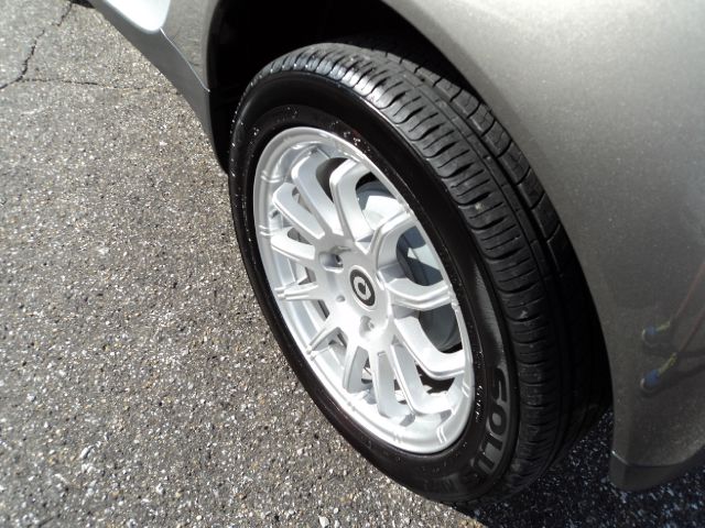 Smart fortwo 2011 photo 2