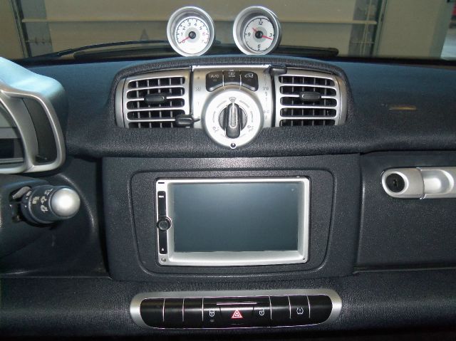 Smart fortwo 2011 photo 8