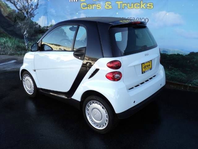Smart fortwo 2011 photo 3