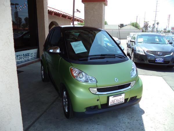 Smart fortwo 2011 photo 2