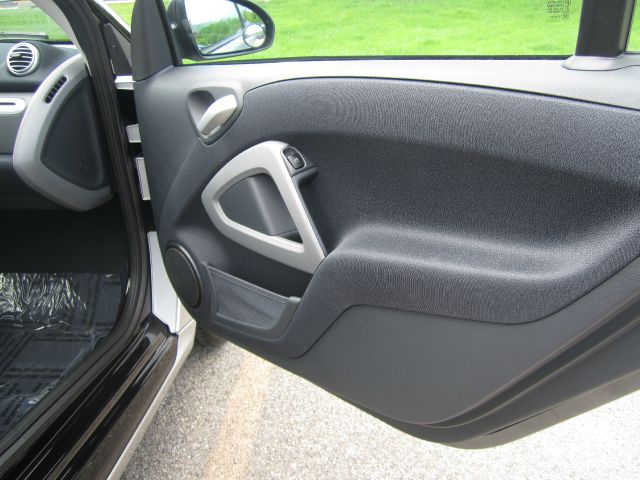 Smart fortwo 2012 photo 17