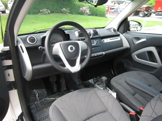 Smart fortwo 2012 photo 32