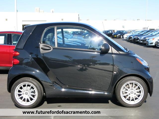 Smart fortwo 2012 photo 2