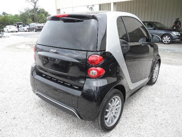 Smart fortwo 2013 photo 12