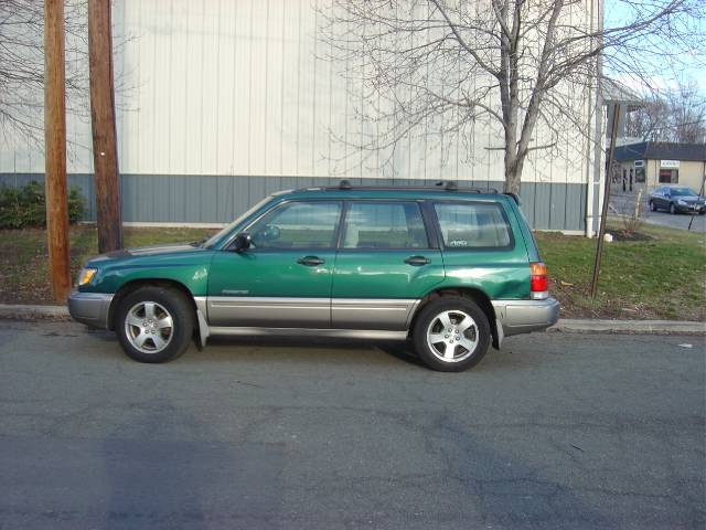 Subaru Forester 1998 photo 4