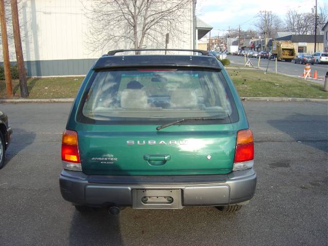 Subaru Forester 1998 photo 1