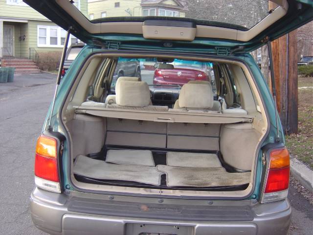 Subaru Forester 1998 photo 2