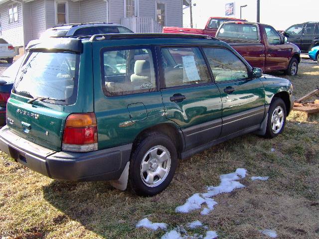 Subaru Forester 1998 photo 3