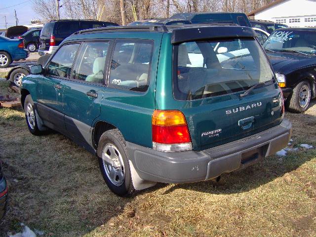 Subaru Forester 1998 photo 4
